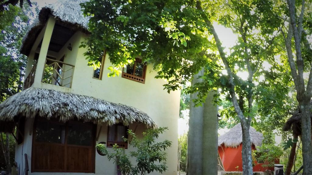 La Casa De Los Ninos Del Arbol Hotel Бакалар Екстериор снимка